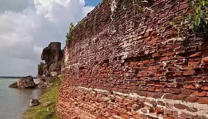 Alamparai Fort in Mahabalipuram