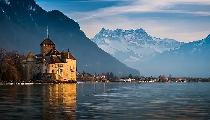 The beautiful architecture of Chateau de Chillon is a must for switzerland sightseeing